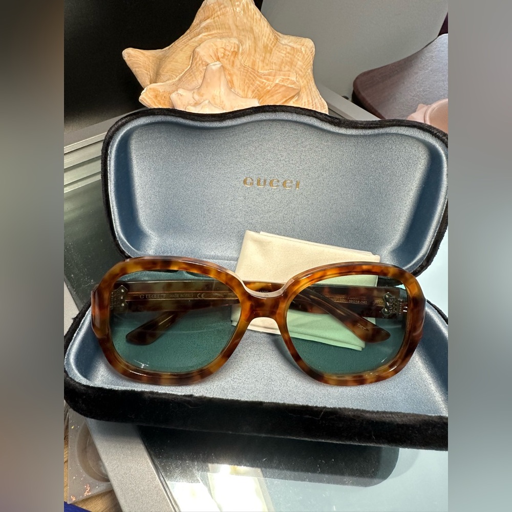 Gucci Brown Tortoise Oversize Sunglasses